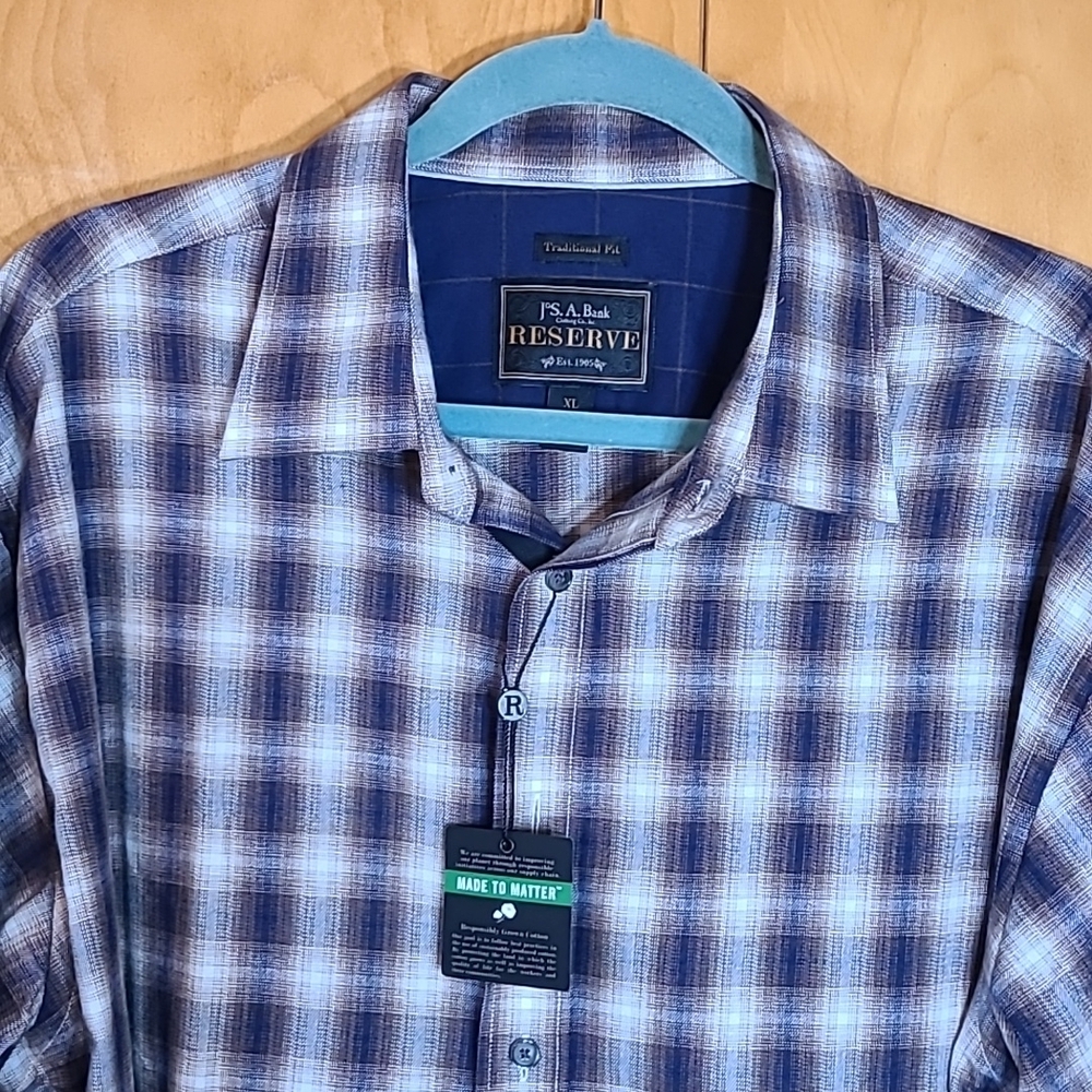 Jos. A. Bank Reserve XL men's button down shirt.  Long sleeve.
